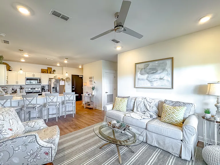 223 N Donalson St #34 — Photo 4