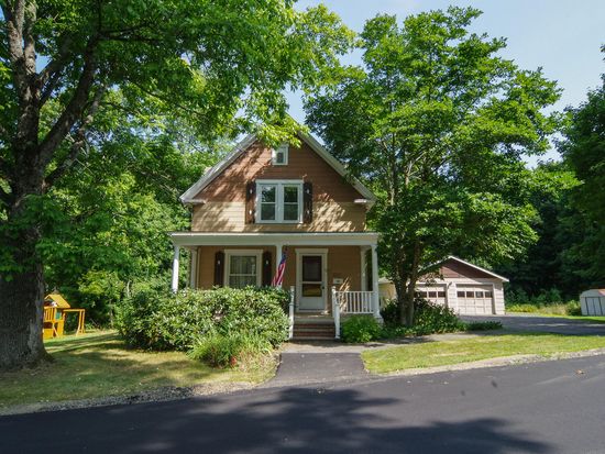 70 Maple Street, Dexter, ME 04930