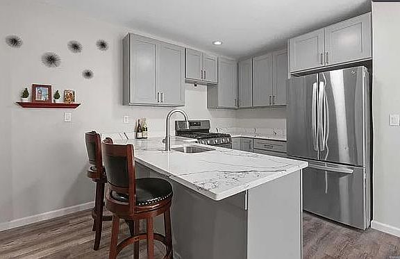 3rd image of 74 Millington Ave APT 1