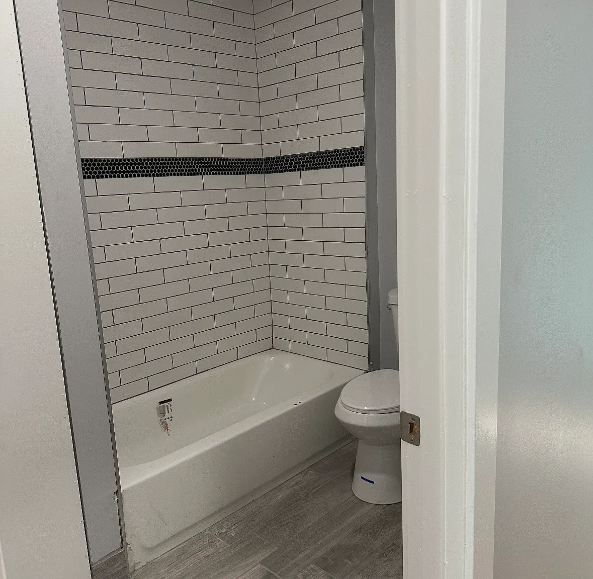 2 bed, 800 sqft, $1,600 — Photo 3