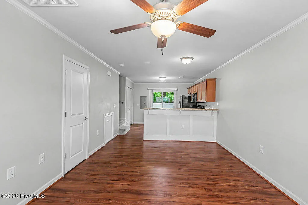 2 bed, 1.5 bath, $1,350 — Photo 3