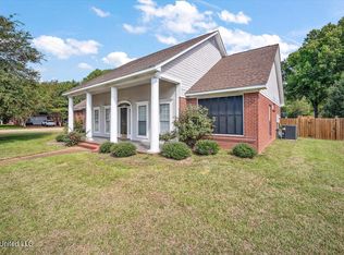 112 Cambridge Dr, Madison, MS 39110
