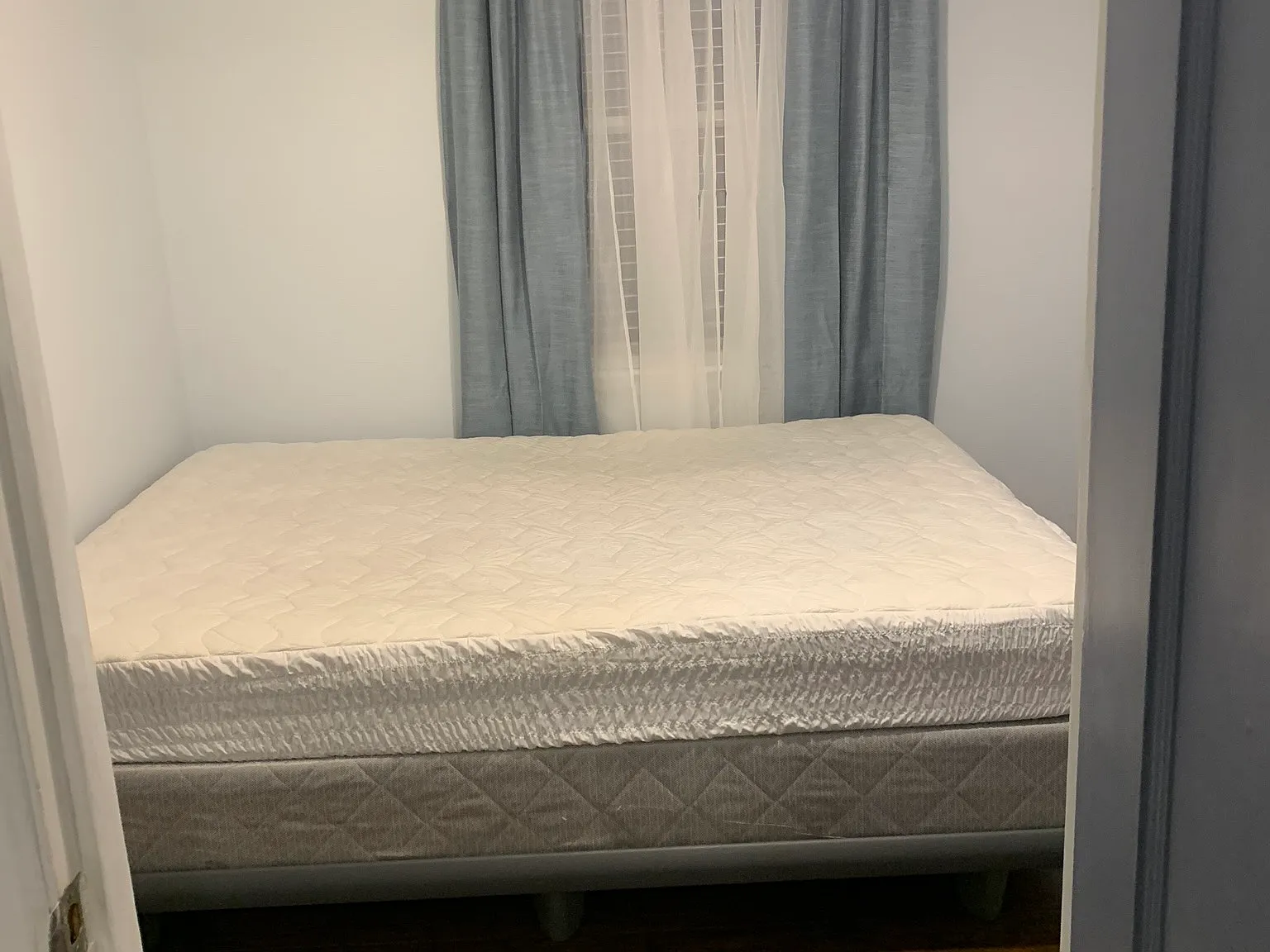 4 bed, 1150 sqft, $600 — Photo 2