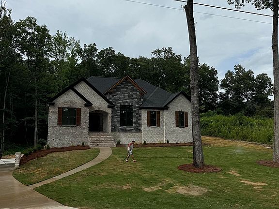 2nd image of 40 Highland View Dr