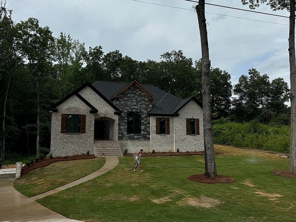 1st image of 40 Highland View Dr