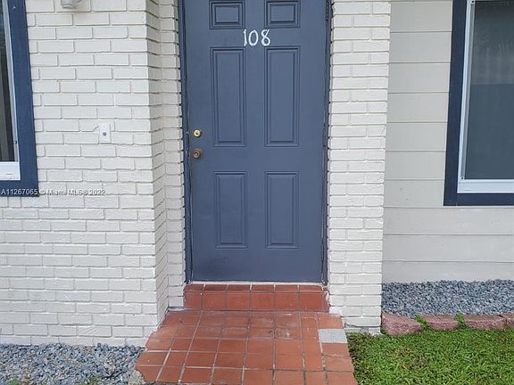 3rd image of 470 NE 18th Ave APT 108