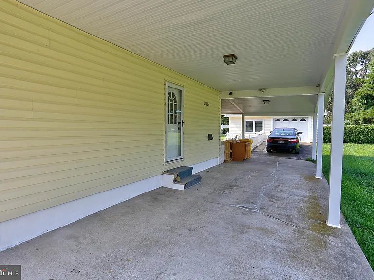 807 Danza Rd — Photo 44