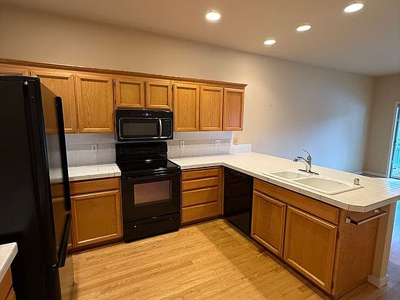 4th image of 61 N Chandler Ct #D
