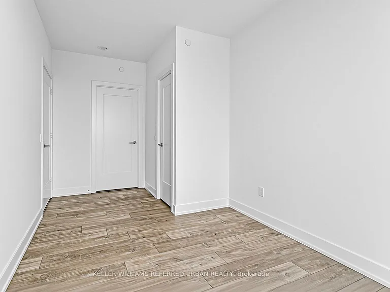 60 Central Park Dr #2112 — Photo 18
