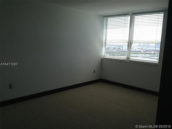 4th image of 650 West Ave APT 2803