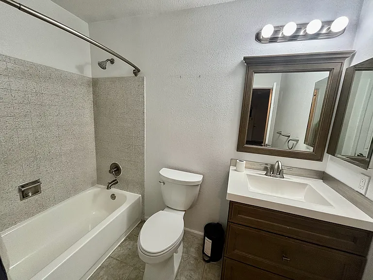 9002 W 88th Cir — Photo 16