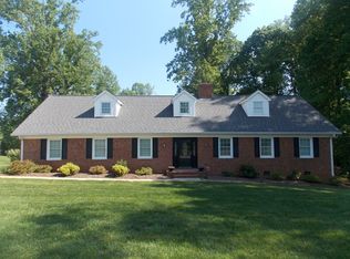 401 E Steeple Chase Rd, Pleasant Garden, NC 27313
