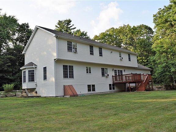2nd image of 10 Aster Ln