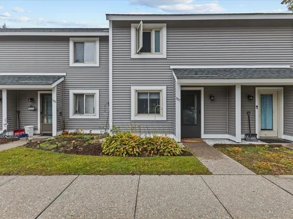 307 Sugartree Lane, South Burlington, VT 05403