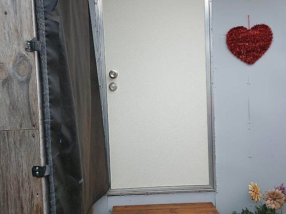 5th image of 117 Southland Ct