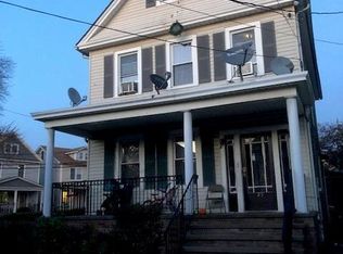 25 Maple St, New Brunswick, NJ 08901