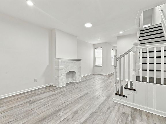 4th image of 411 N 59th St