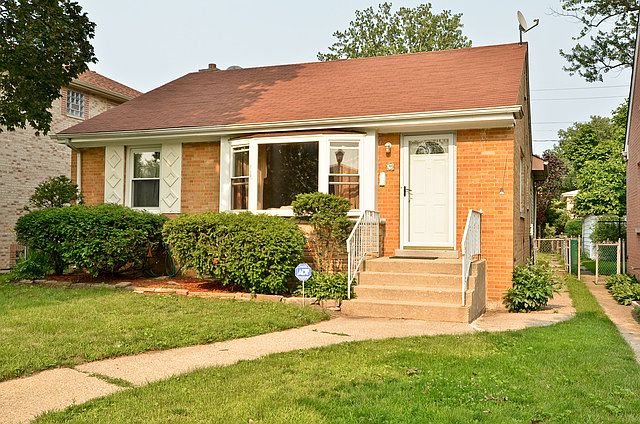 1st image of 7441 N Kostner Ave