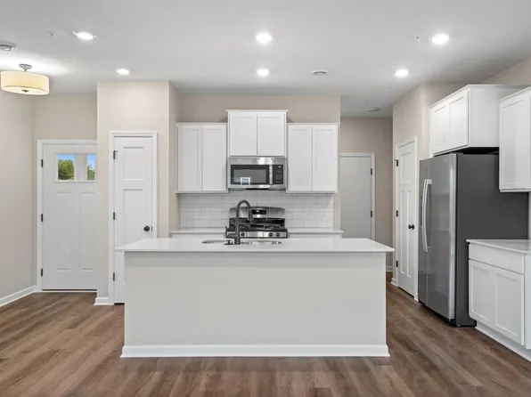 13641 Busch Ln, Rogers, MN 55374