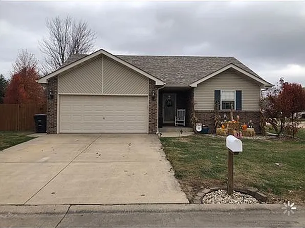 2 Doe Ct, Moro, IL 62067
