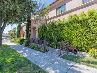 201 N Reese Pl UNIT 103, Burbank, CA, 91506