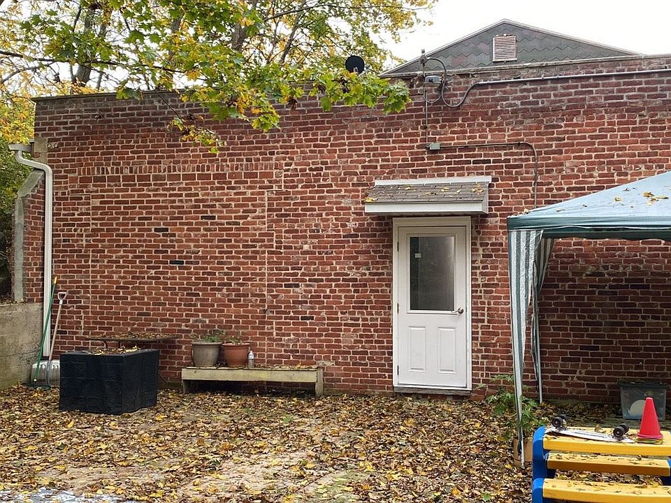 Building Photo 3