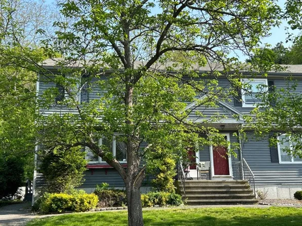 17 Blueberry Knl, Bridgewater, MA 02324