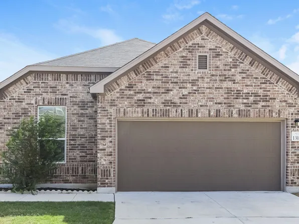 1318 Hawk Ct, San Antonio, TX 78245