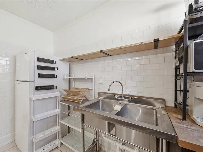 615 Probasco St #2 — Photo 9