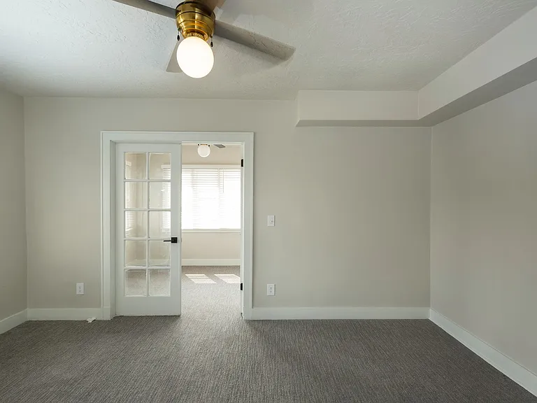Lincoln Arms Apartments — Photo 3