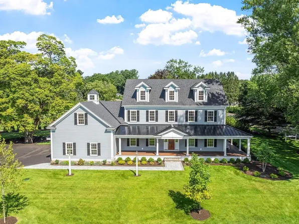 1 Tuttle Ln, Lynnfield, MA 01940