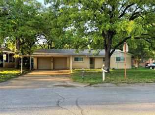 1703 Kay Ave, Bridgeport, TX 76426