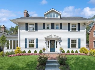 1423 Asbury Ave, Winnetka, IL 60093