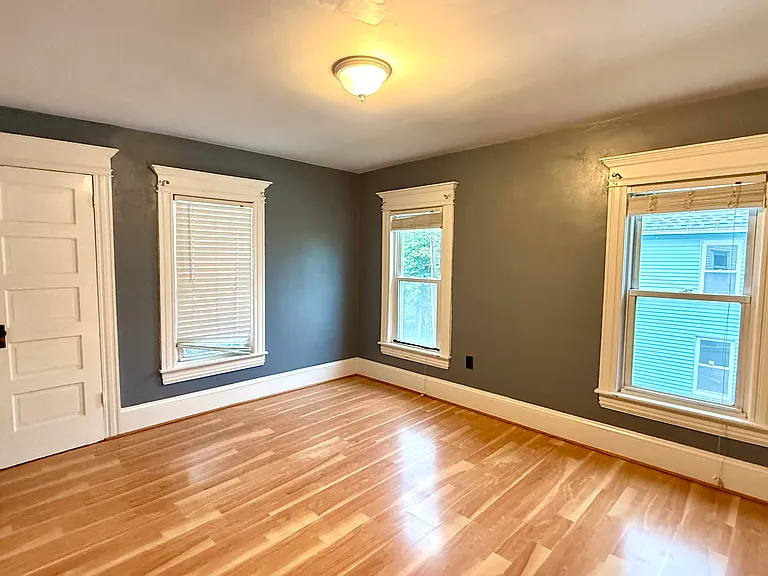 110 Florence Ct — Photo 12