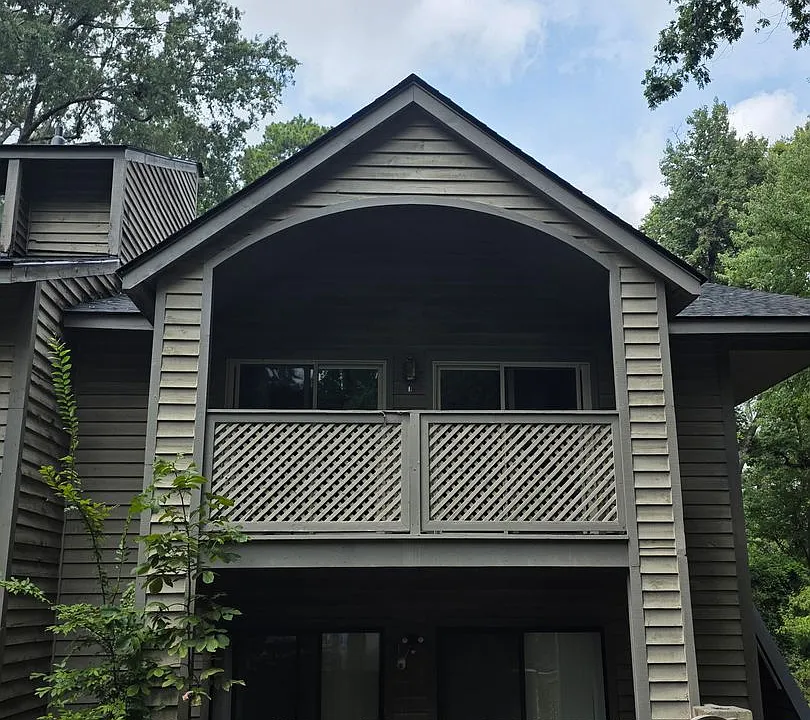 1008 Creekside Way