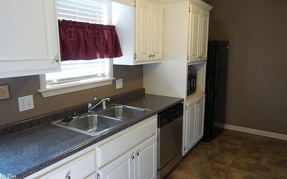 3rd image of 9 Gin Creek Dr