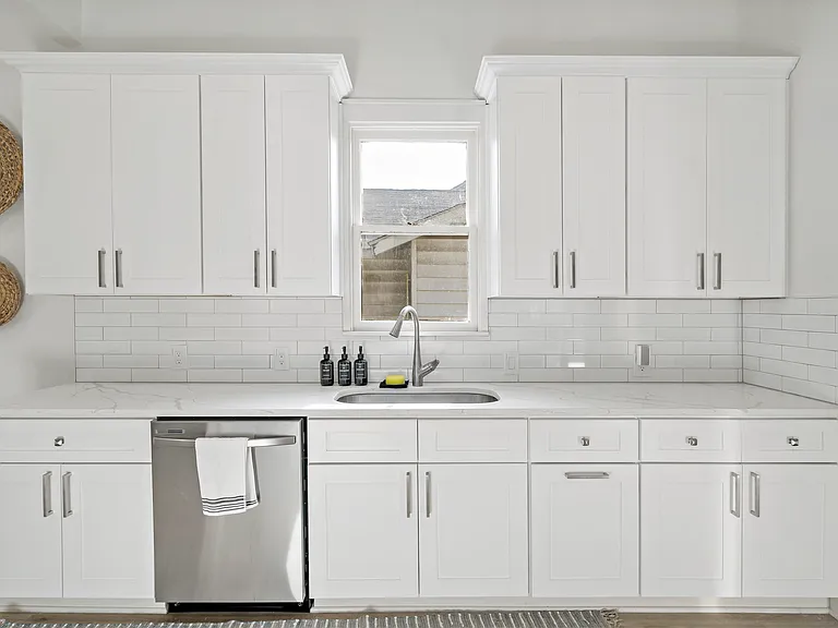 506 E Evergreen St — Photo 13