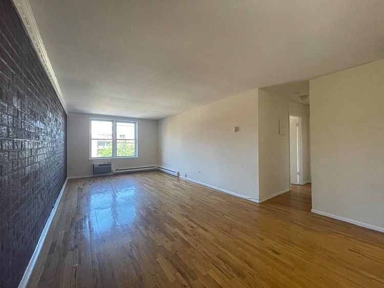 1st image of 31-28 29th St #3E