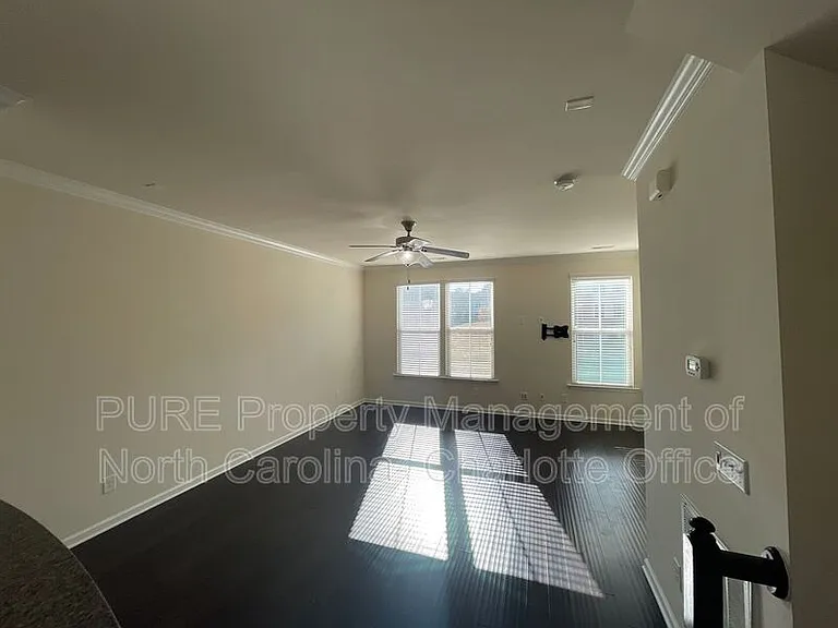 522 Pemberwich Pl — Photo 9