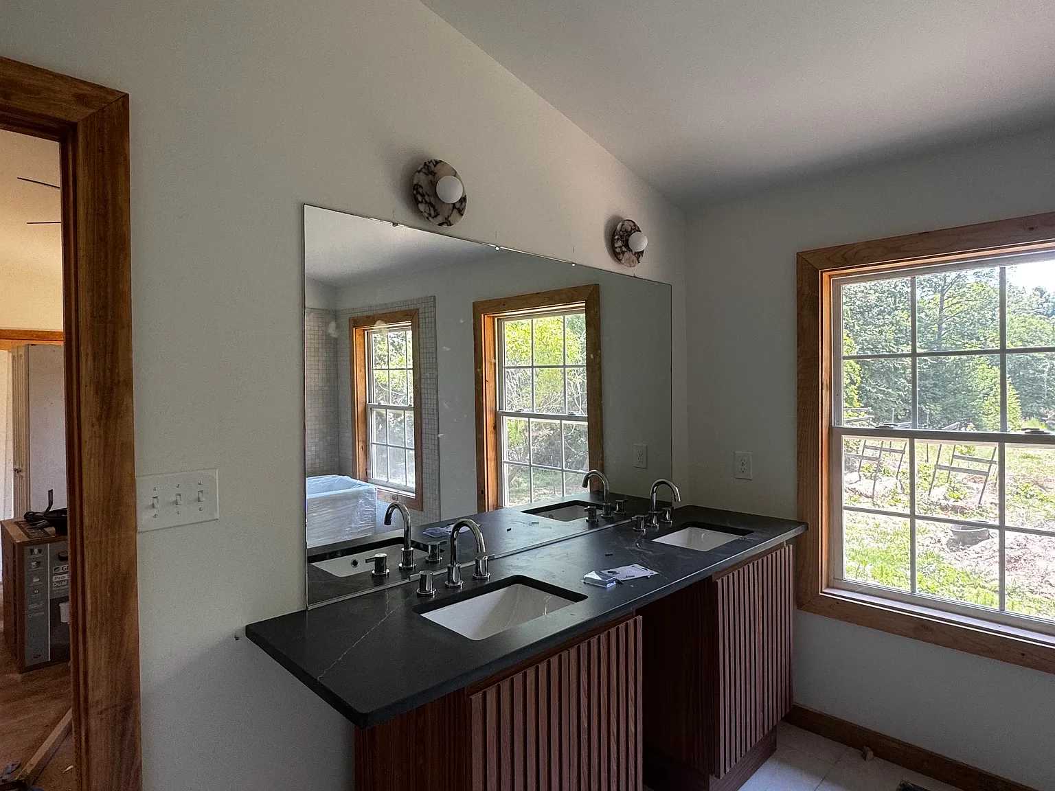 3 bed, 2200 sqft, $3,500 — Photo 2