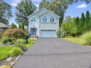 115 Riverdale St, Hillsdale, NJ 07642