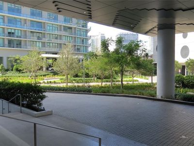 650 NE 32nd St #2906, Miami, FL, 33137