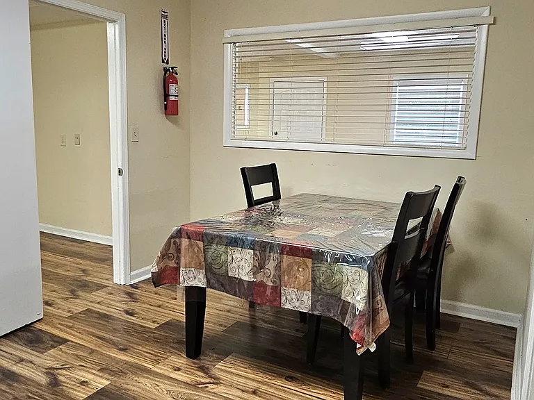 3223 Shallowford Rd NE — Photo 5