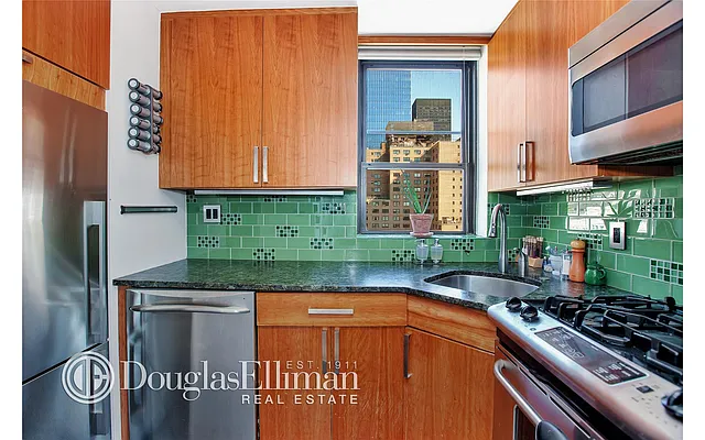 Sold by Douglas Elliman | media 29