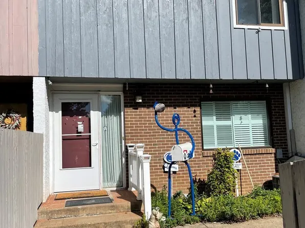 511 Cricklewood Dr, State College, PA 16803