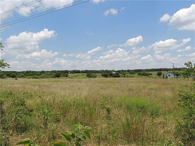 2nd image of 130 Stockade Ranch Rd