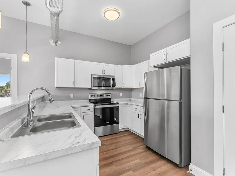 417 S 2nd Ave — Photo 23
