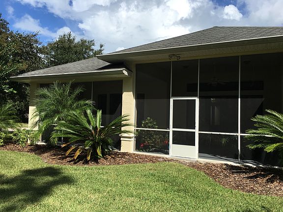 3rd image of 4 Riverbend Dr