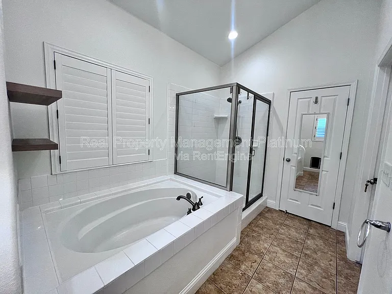 1030 E Royal Dornoch Ave — Photo 5