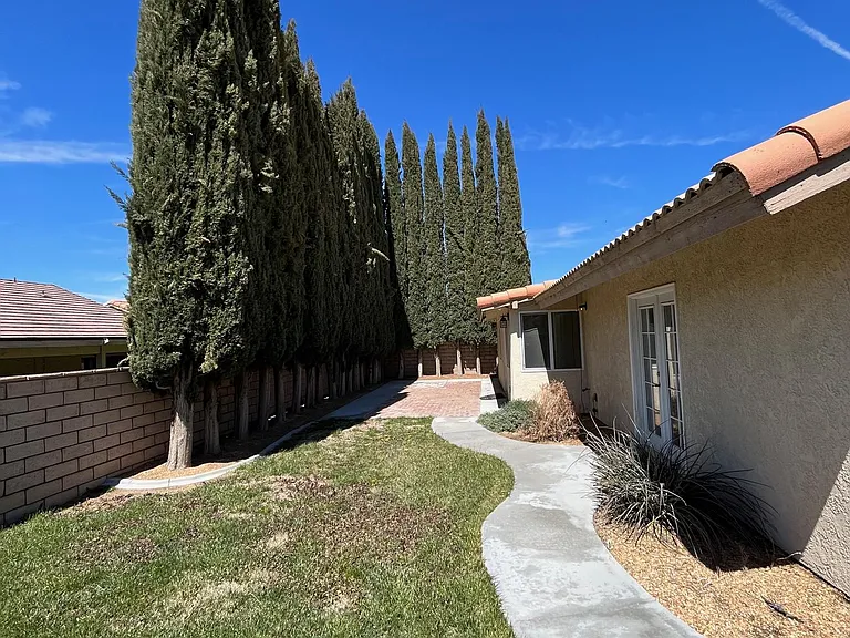 13210 Tamarisk Rd — Photo 41